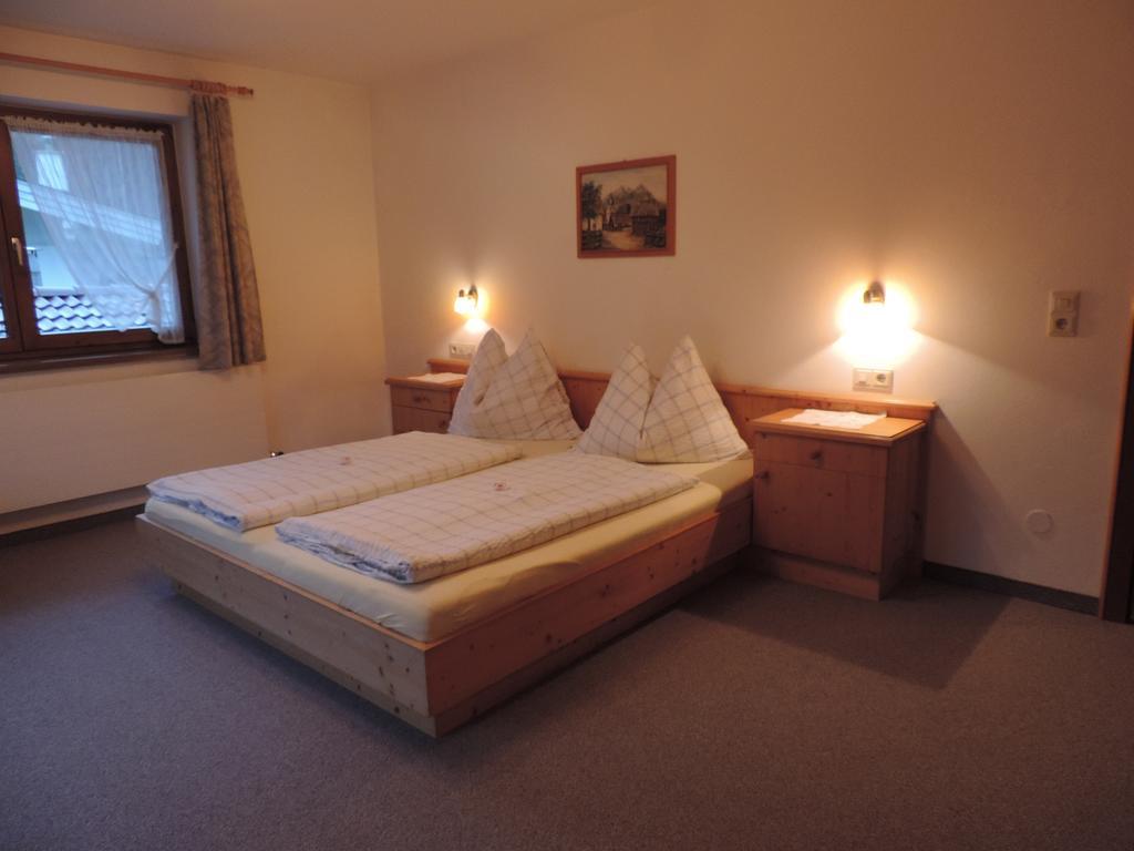 Ferienwohnung Johann Niedermoser フィーバーブルン 部屋 写真