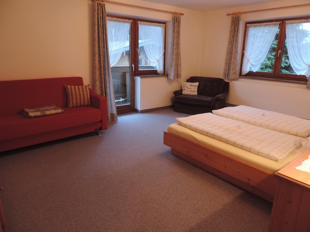 Ferienwohnung Johann Niedermoser フィーバーブルン 部屋 写真