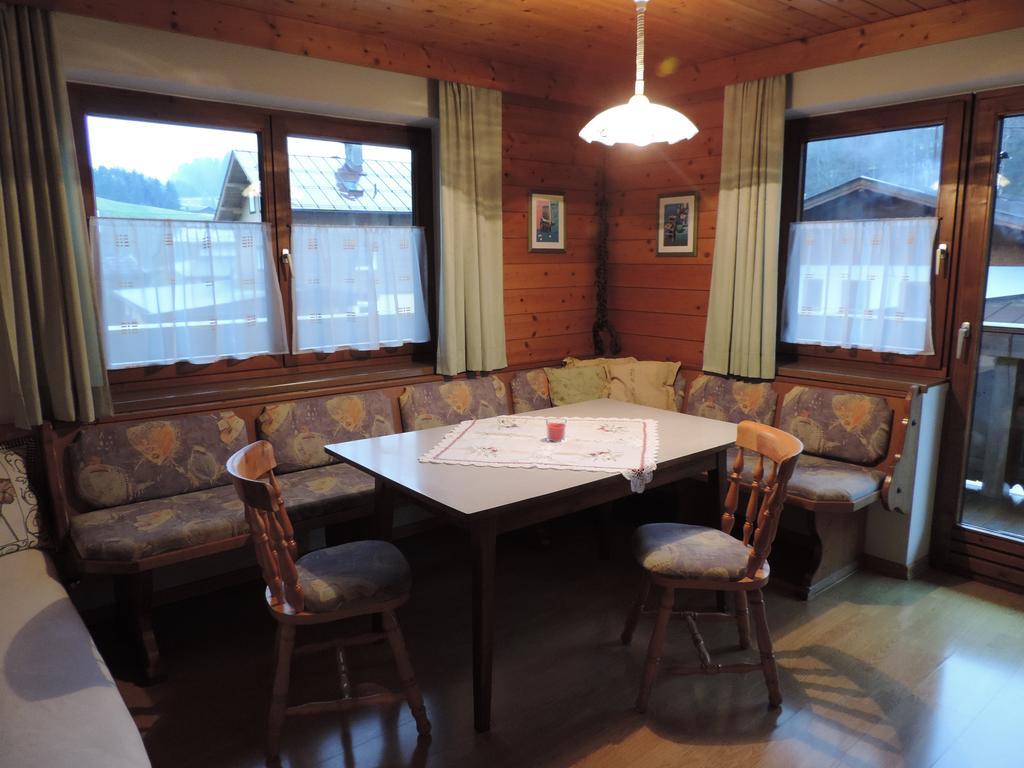 Ferienwohnung Johann Niedermoser フィーバーブルン 部屋 写真